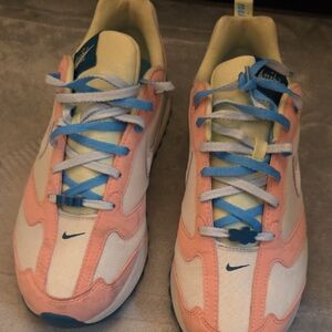 Nike Women's Air Max Dawn in the 'Pastel' colokers - Pink and Blue